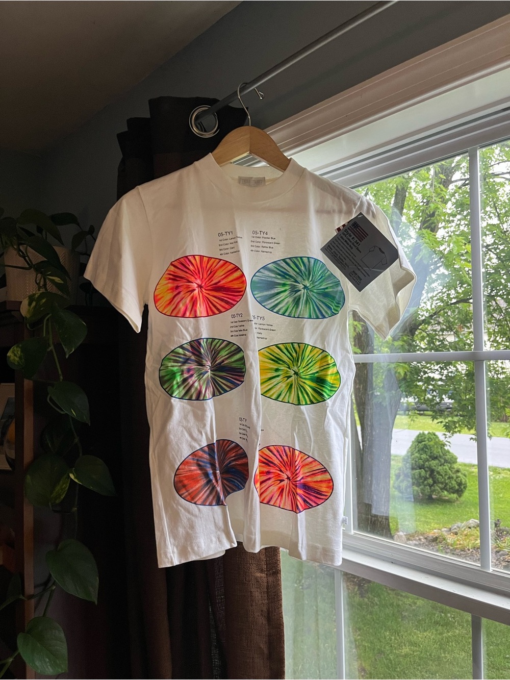White Tie-Dye Graphic Short Sleeve Tee